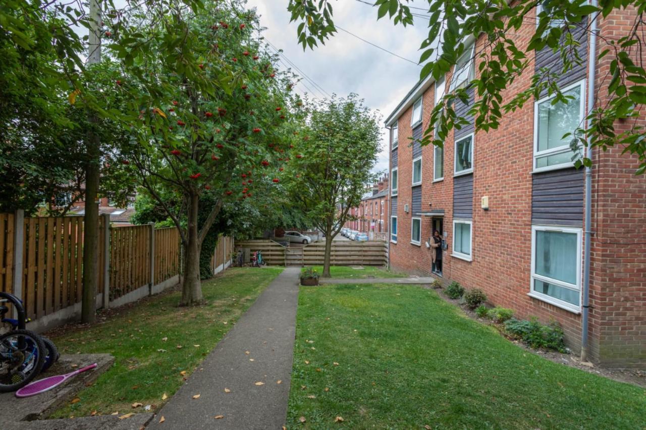 Hanifa Place Leeds  Exteriör bild